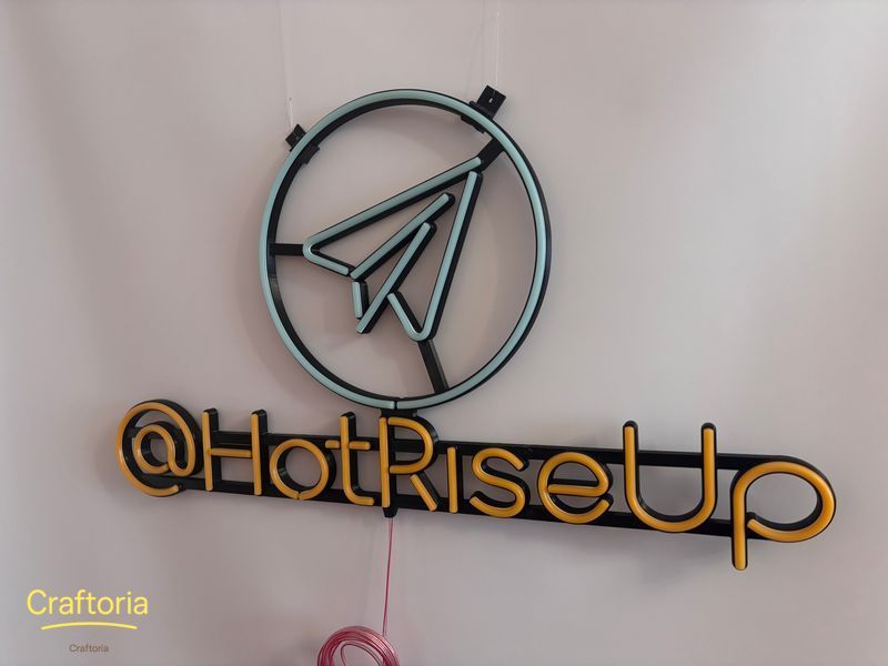 Неонова вивіска HotRiseUp 700x405 Комбінований HOT-700x405-КОМ фото