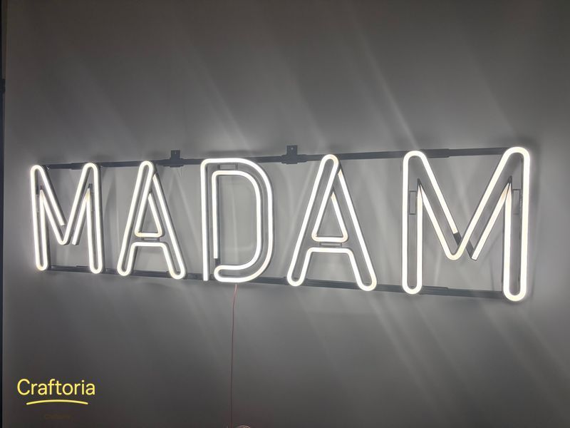 Неонова вивіска MADAM 1000x240 Білий MAD-1000x240-БІЛ фото