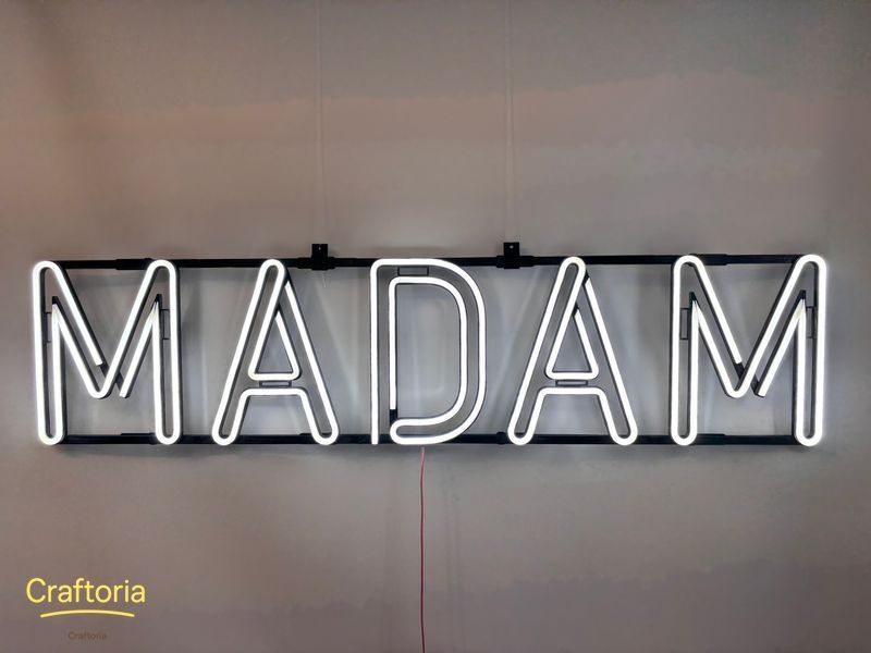 Неонова вивіска MADAM 1000x240 Білий MAD-1000x240-БІЛ фото